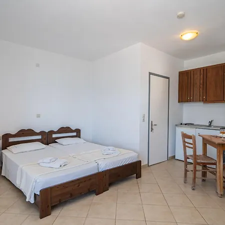 Apartment Aridas At The *