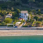 Aridas At The Apartamento