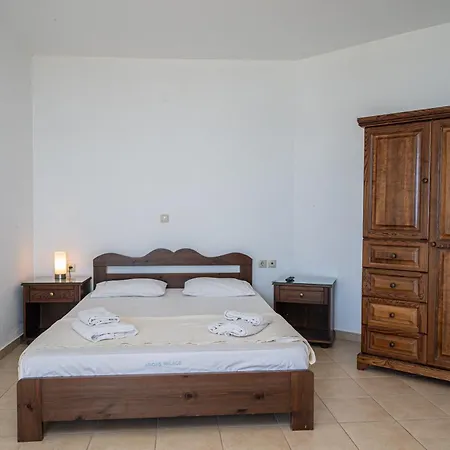 Aridas At The Appartement Lourdata (Kefalonia)